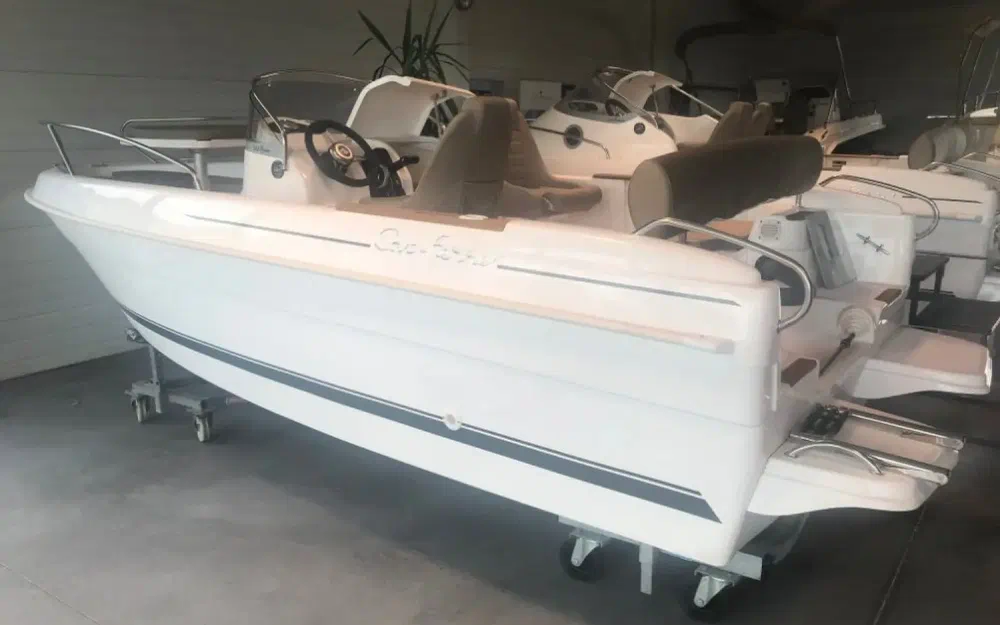 slider 0 B2 Marine Cap Ferret 522