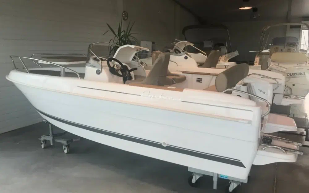 slider 2 B2 Marine Cap Ferret 522