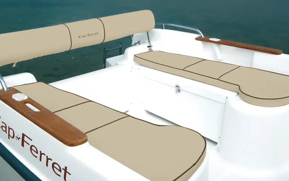 slider 1 B2 Marine Cap Ferret 472