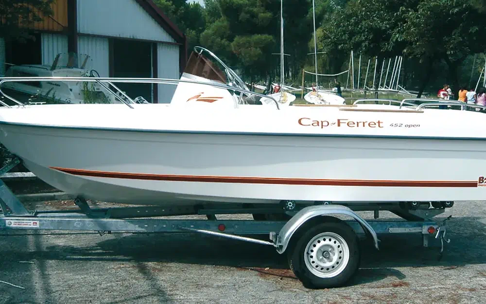 slider 3 B2 Marine Cap Ferret 472