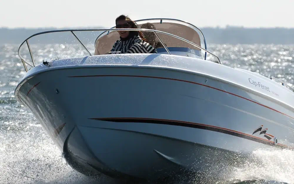 slider 1 B2 Marine Cap Ferret 572