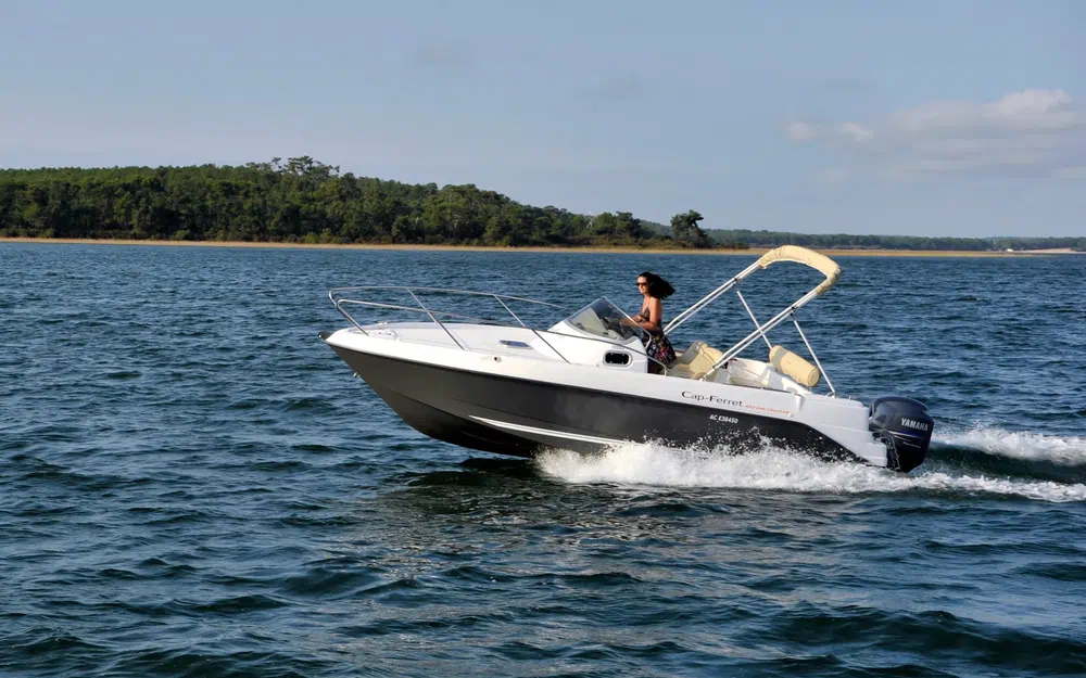 slider 1 B2 Marine Cap Ferret 702