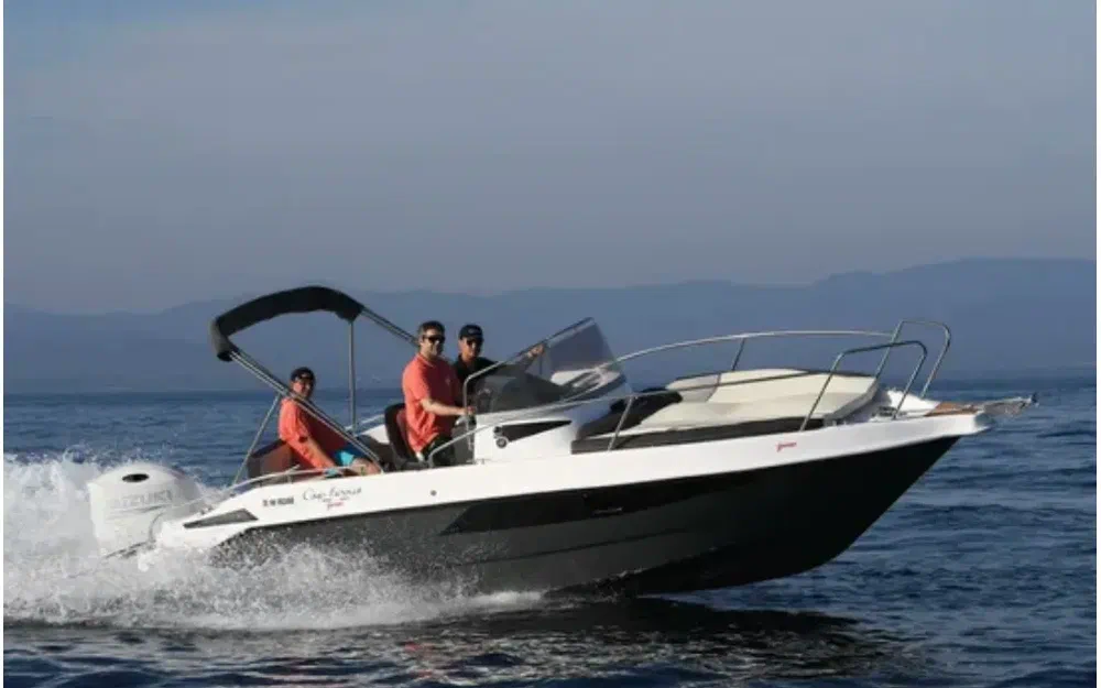 slider 0 B2 Marine Cap Ferret 702 Sun Deck