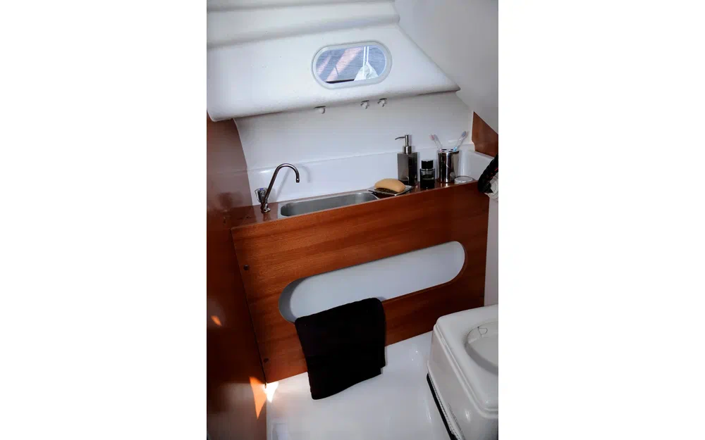 slider 4 B2 Marine Cap Ferret 722