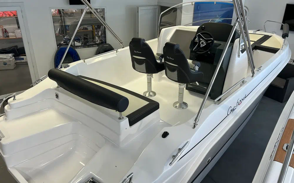 slider 3 B2 Marine Cap Ferret 702