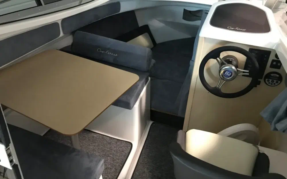 slider 3 B2 Marine Cap Ferret 722