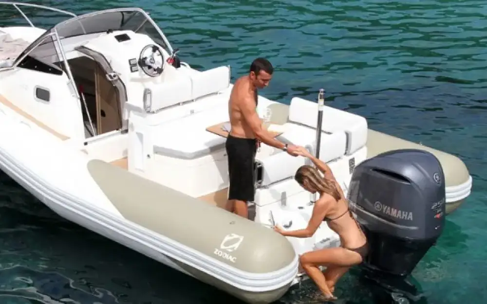 slider 3 Zodiac N-ZO 700 Cabin