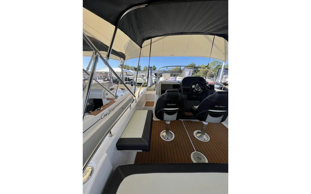 slider 11 B2 Marine Cap Ferret 702