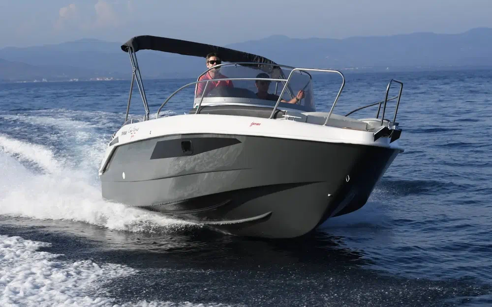 slider 14 B2 Marine Cap Ferret 702