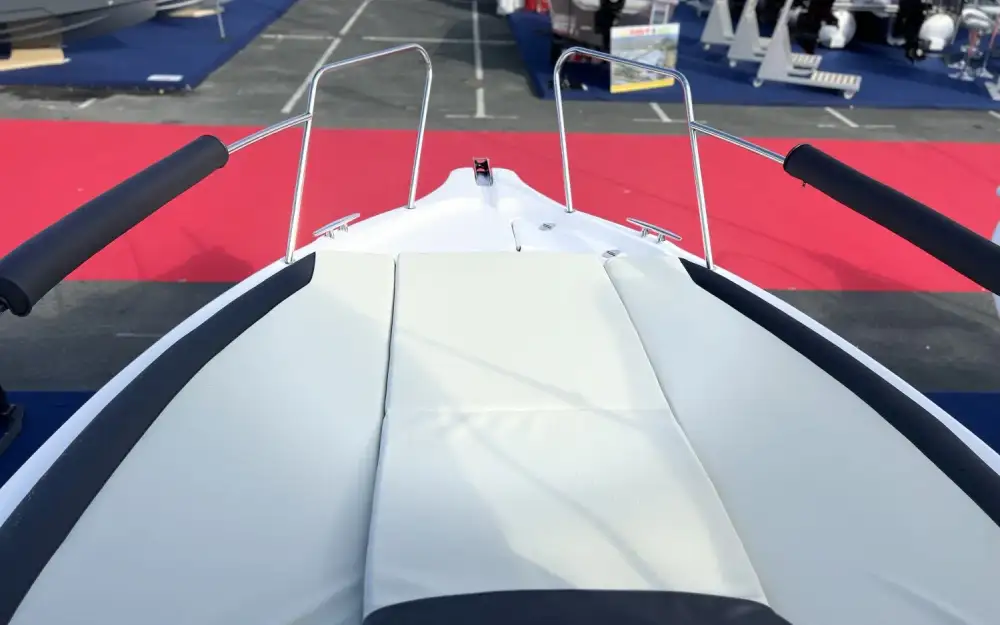 slider 6 B2 Marine Cap Ferret 702 Sun Deck