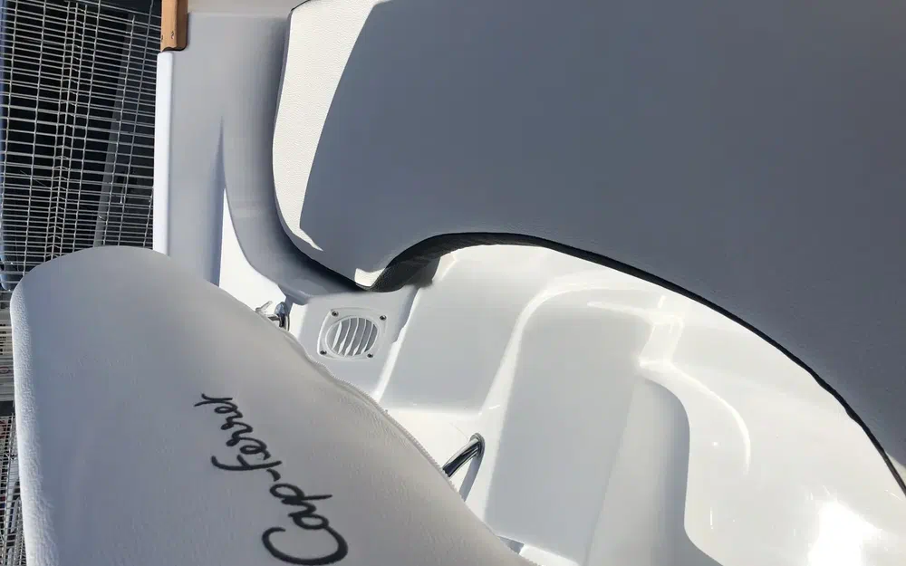 slider 5 B2 Marine Cap Ferret 502