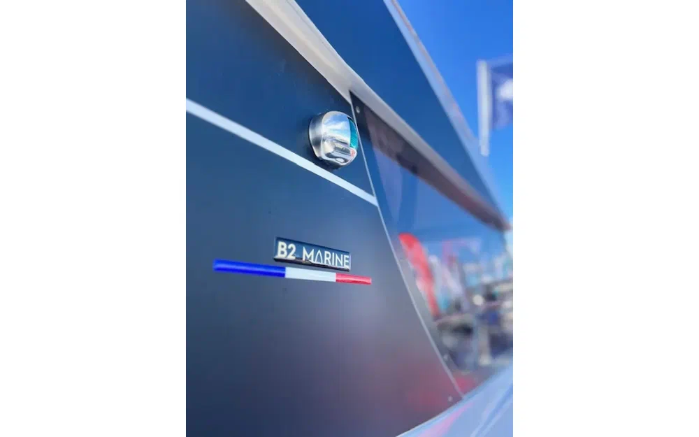 slider 15 B2 Marine Cap Ferret 228