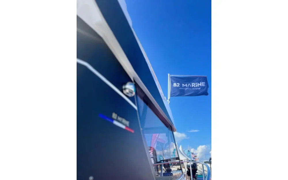 slider 16 B2 Marine Cap Ferret 228