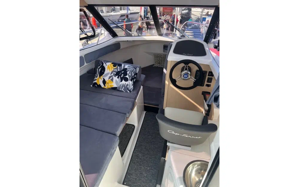 slider 18 B2 Marine Cap Ferret 228