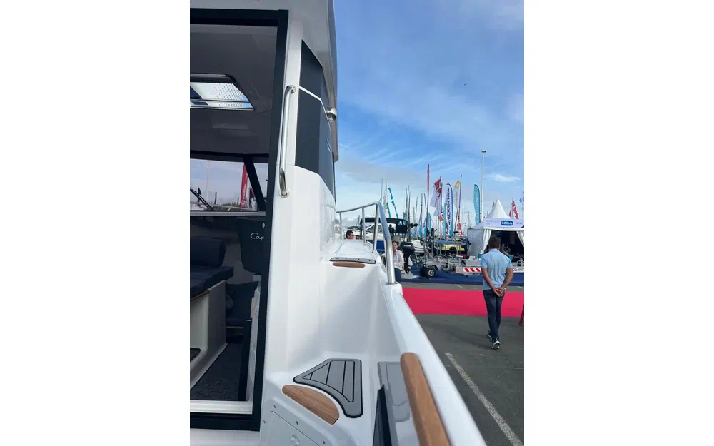 slider 8 B2 Marine Cap Ferret 228