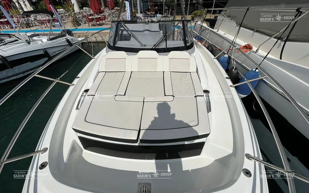 slider 9 Jeanneau Cap Camarat 10.5 WACap Camarat 10.5 Wa Serie 2