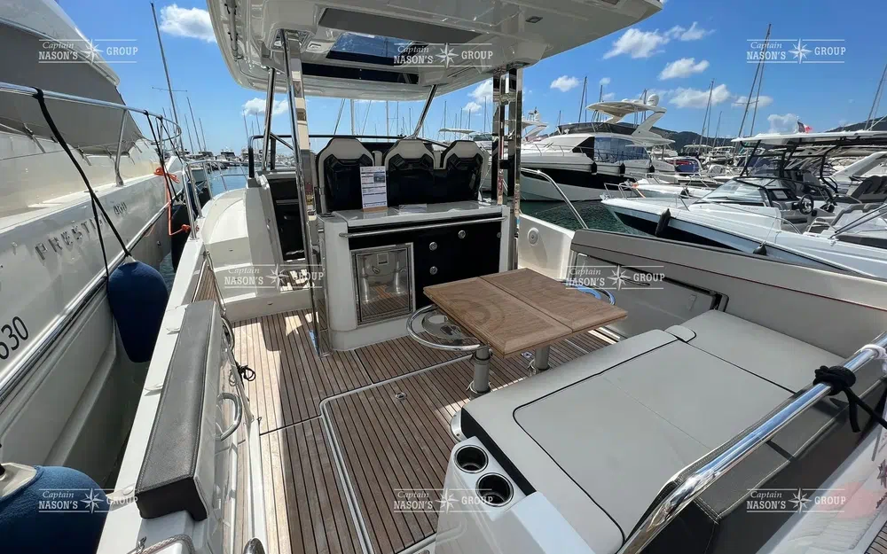 slider 12 Jeanneau Cap Camarat 10.5 WACap Camarat 10.5 Wa Serie 2