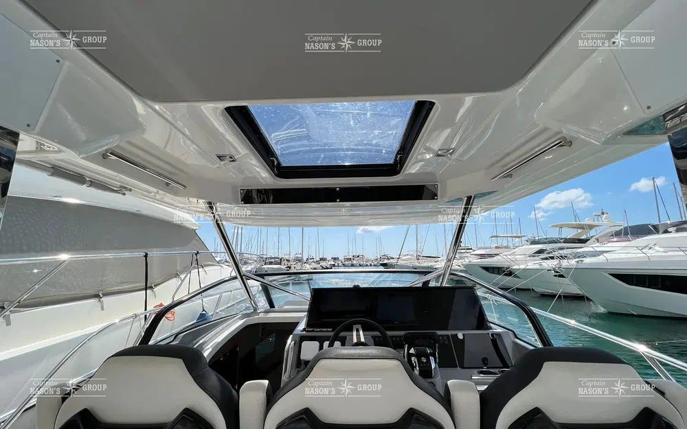 slider 13 Jeanneau Cap Camarat 10.5 WACap Camarat 10.5 Wa Serie 2