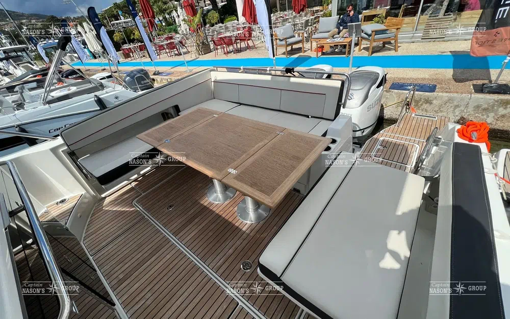 slider 1 Jeanneau Cap Camarat 10.5 WA