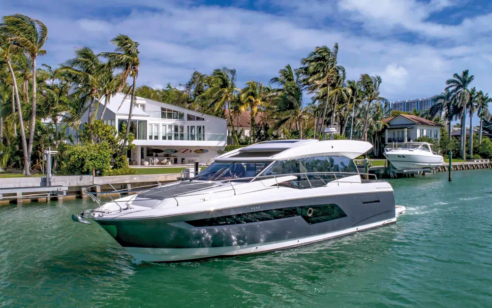 slider 1 Jeanneau Prestige 520