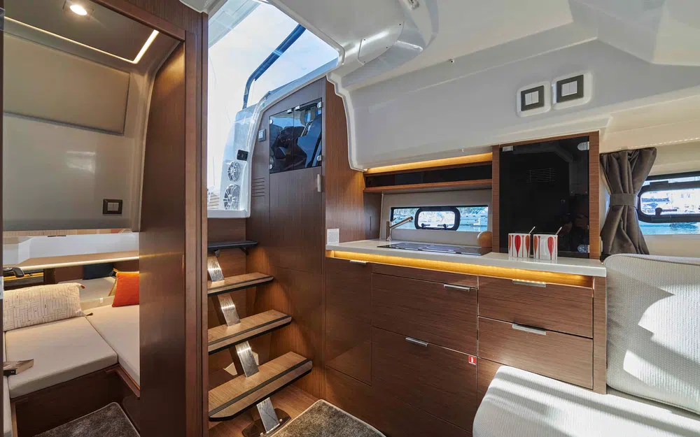 slider 9 Jeanneau Cap Camarat 10.5 WA