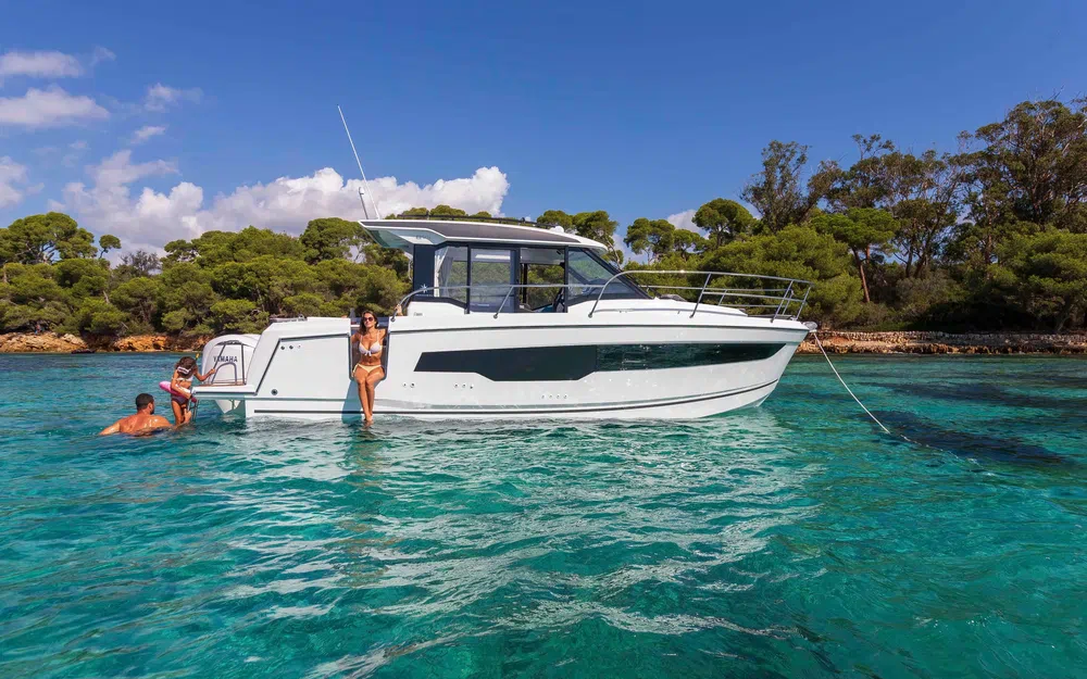 slider 1 Jeanneau Merry Fisher 895