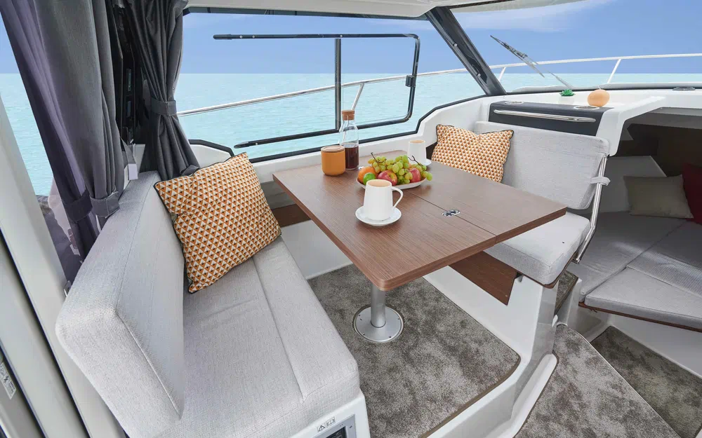 slider 10 Jeanneau Merry Fisher 795