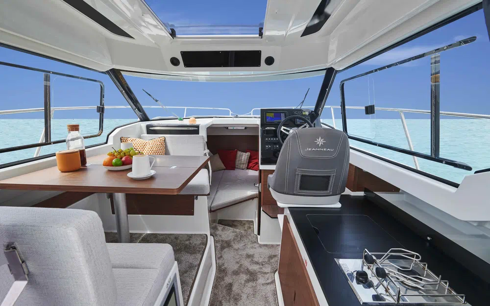 slider 7 Jeanneau Merry Fisher 795