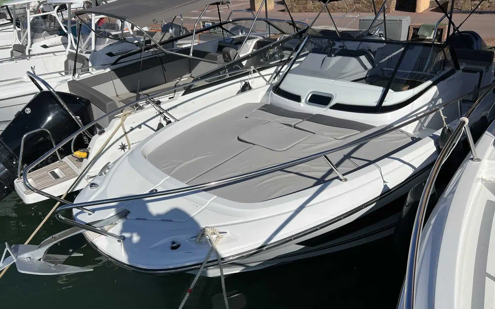 slider 0 Jeanneau Cap Camarat 7.5 WA