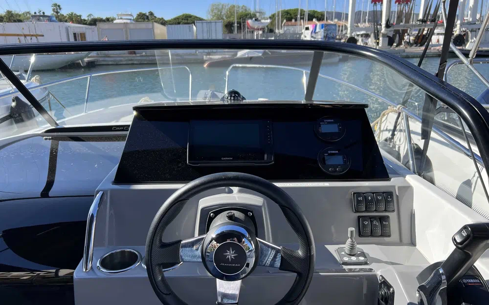 slider 3 Jeanneau Cap Camarat 7.5 WA