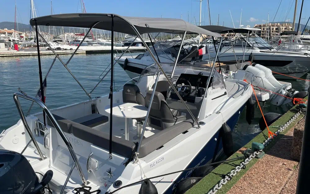 slider 0 Jeanneau Cap Camarat 6.5 WA