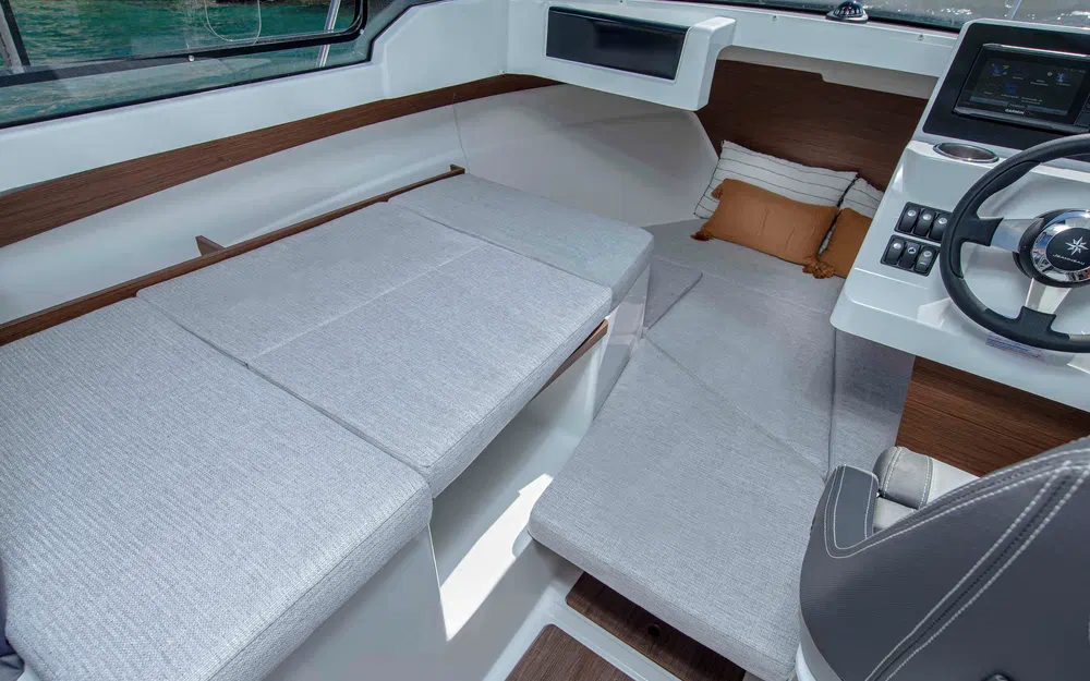 slider 11 Jeanneau Merry Fisher 605