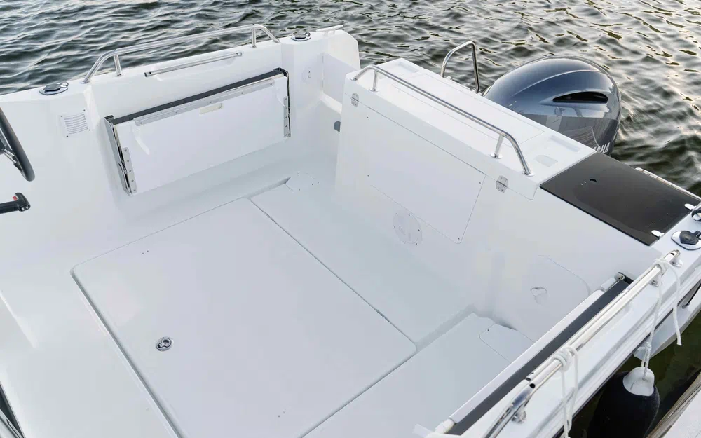 slider 4 Jeanneau Merry Fisher 695