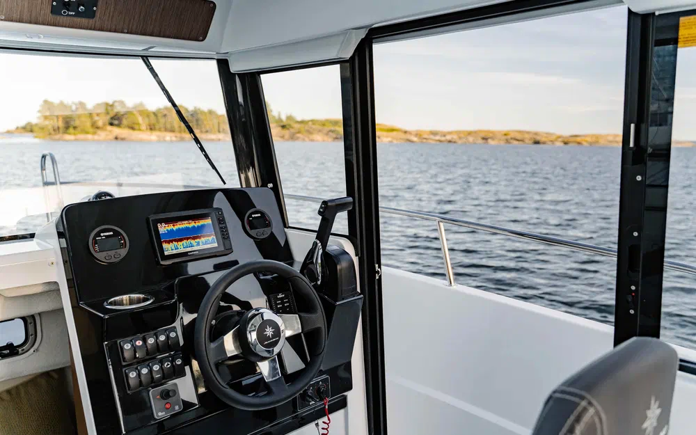 slider 5 Jeanneau Merry Fisher 695