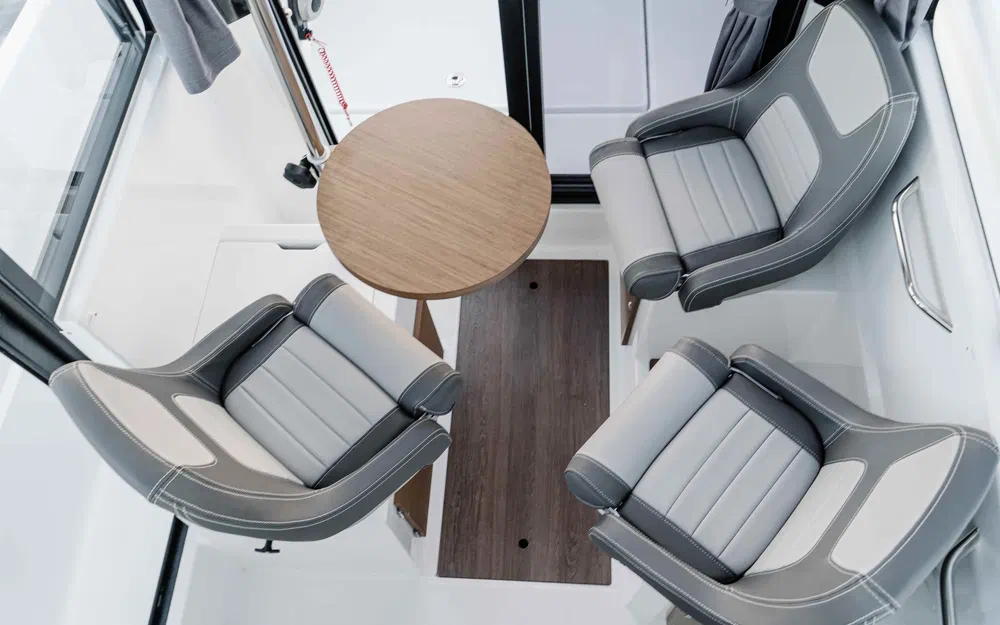 slider 6 Jeanneau Merry Fisher 695