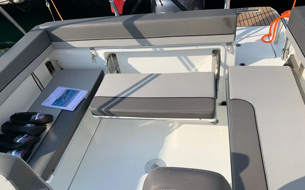 slider 2 Jeanneau Cap Camarat 7.5 CC