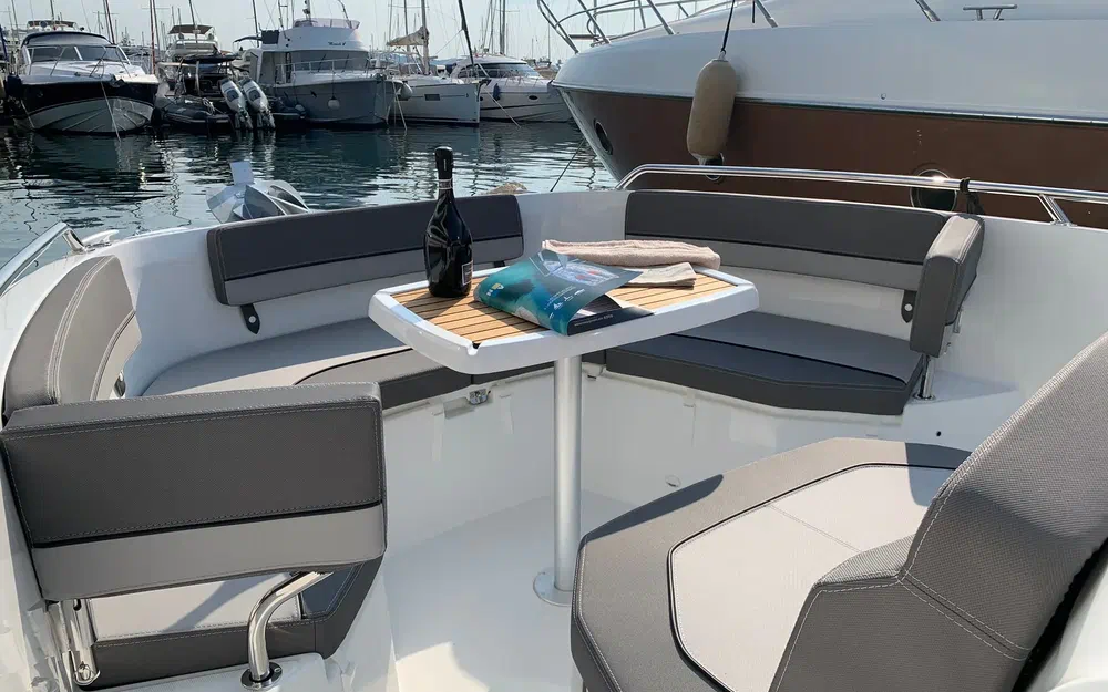 slider 5 Jeanneau Cap Camarat 7.5 CC