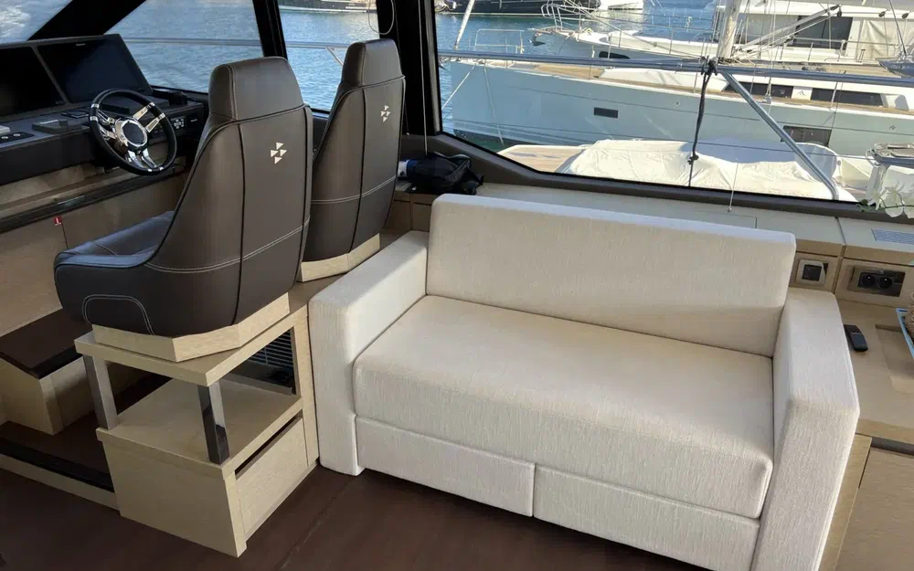 slider 17 Jeanneau Prestige 630