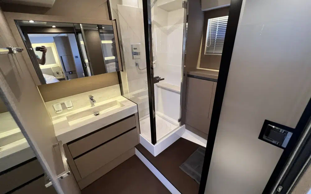 slider 20 Jeanneau Prestige 630