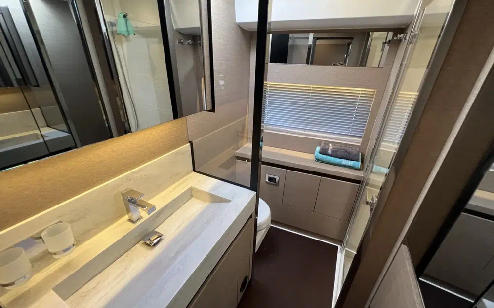 slider 22 Jeanneau Prestige 630