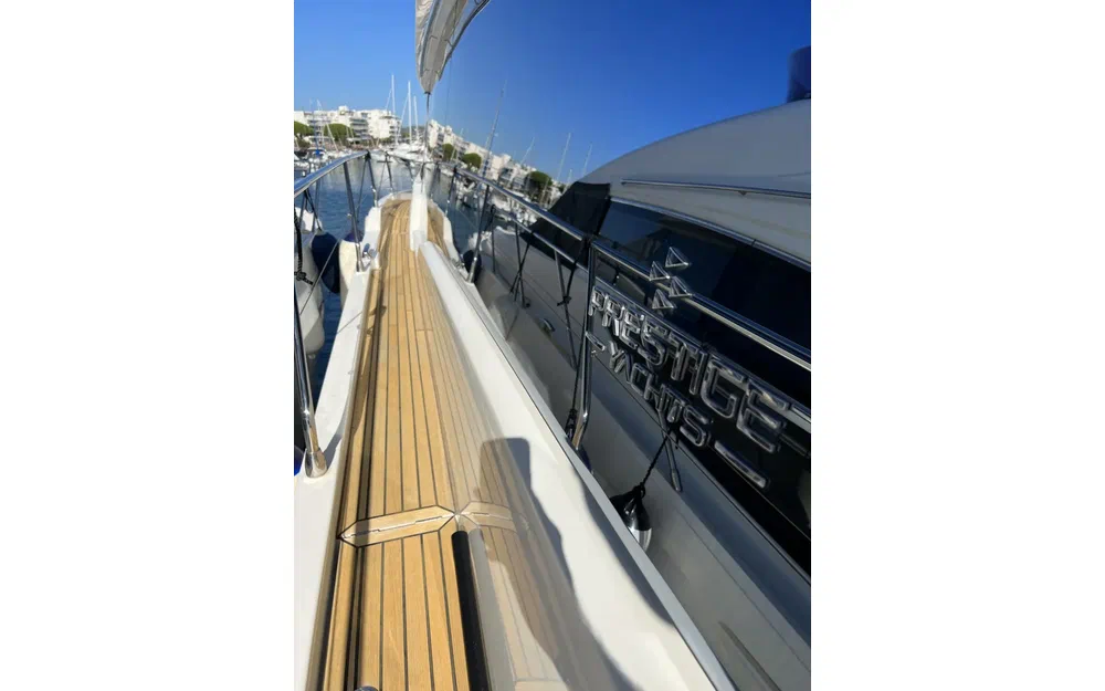 slider 7 Jeanneau Prestige 630