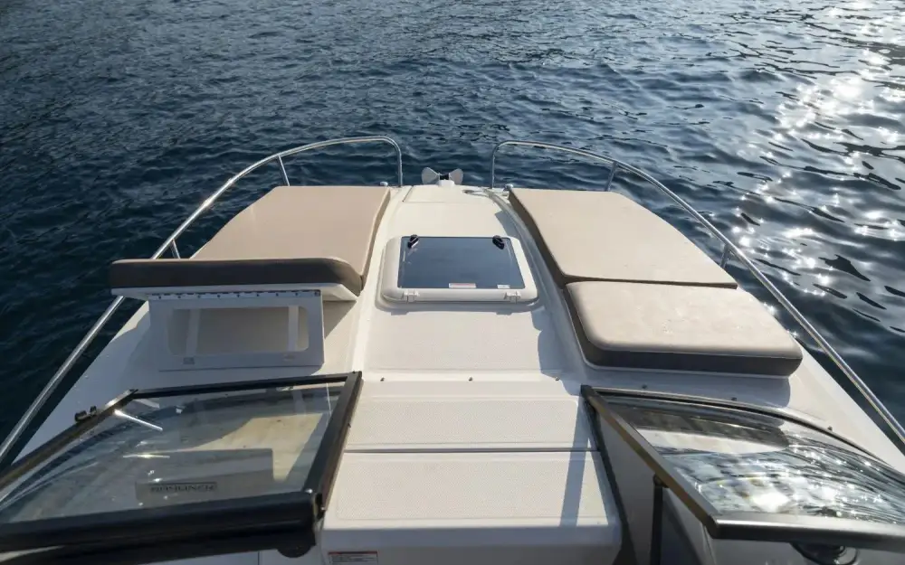 slider 12 Bayliner VR6 Cuddy