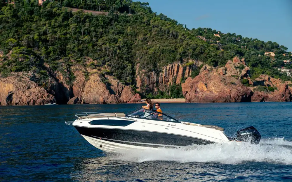 slider 0 Bayliner VR6 Cuddy