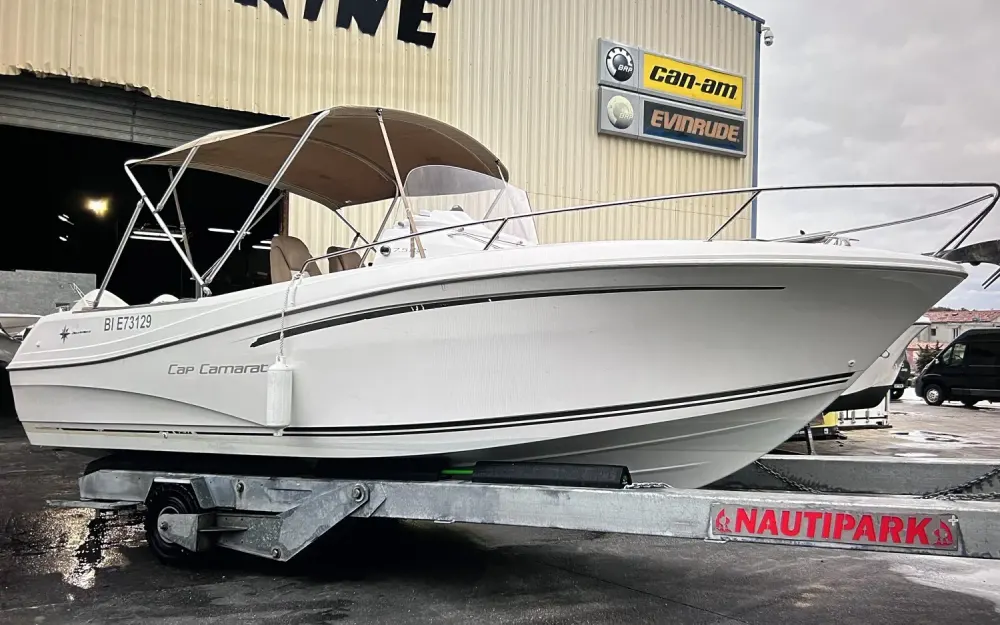 JeanneauCap Camarat 7.5 CC Serie 2 Style