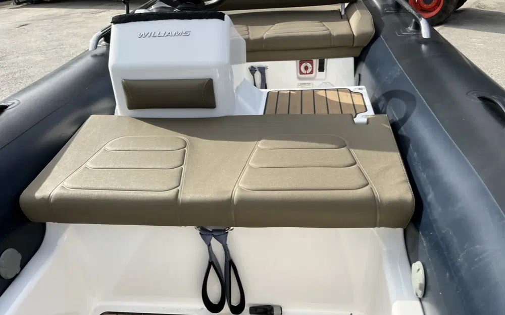 slider 3 Williams Performance Tenders Sportjet 435