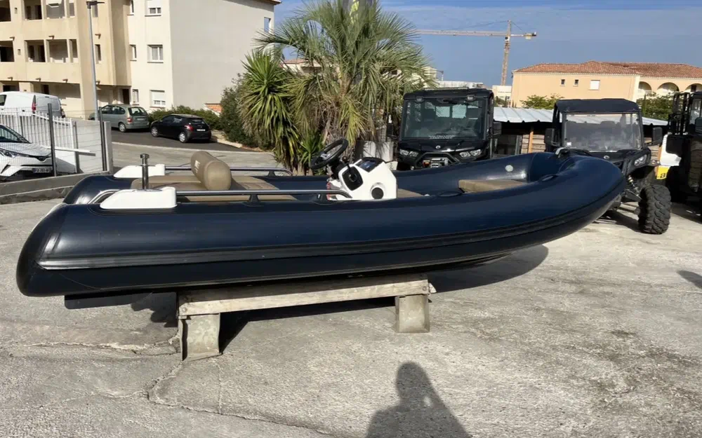 slider 6 Williams Performance Tenders Sportjet 435