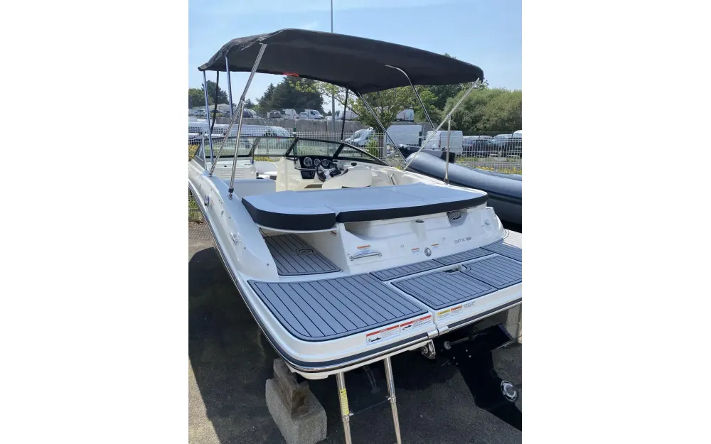 Sea RaySPX 190