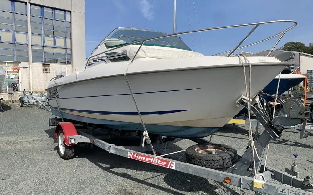 B2 MarineCap Ferret 550