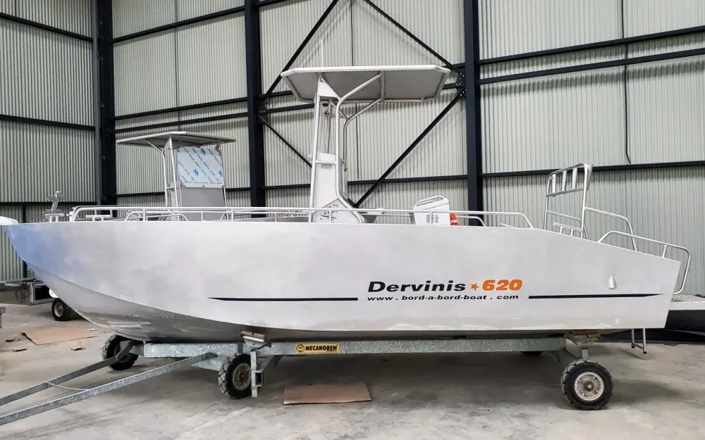 Bord a BordDervinis 620