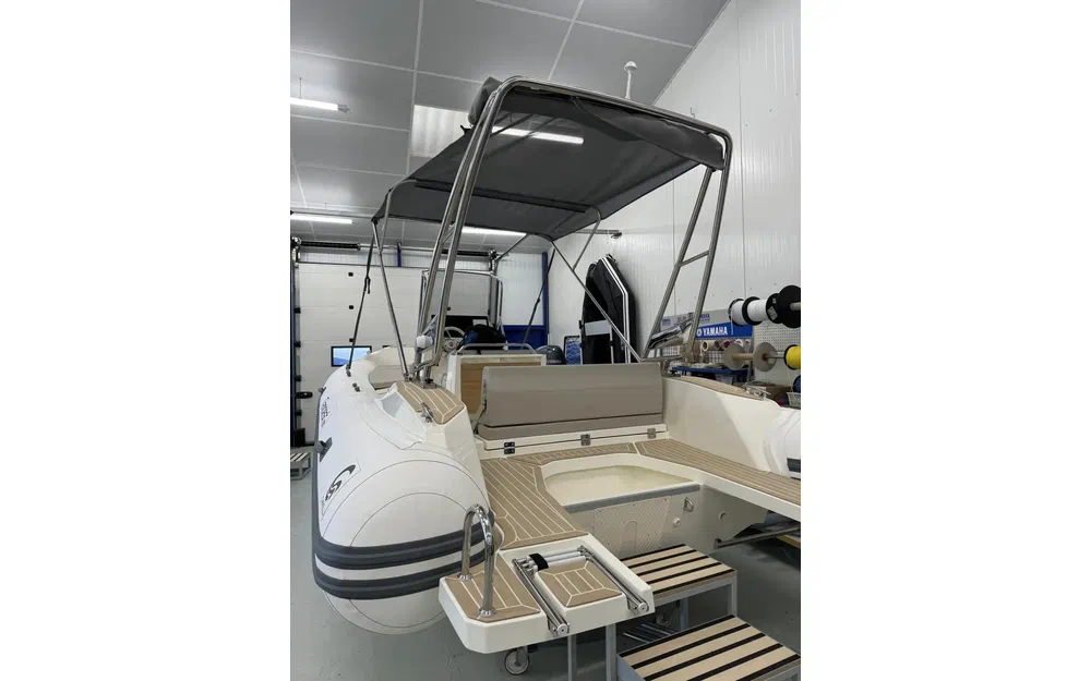 slider 2 Capelli Tempest 700